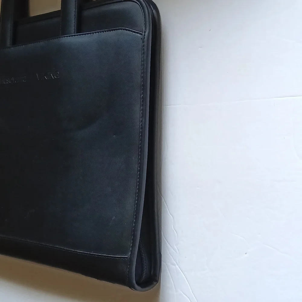 Black Zipper 3 Ring Binder Briefcase Retractable Handles